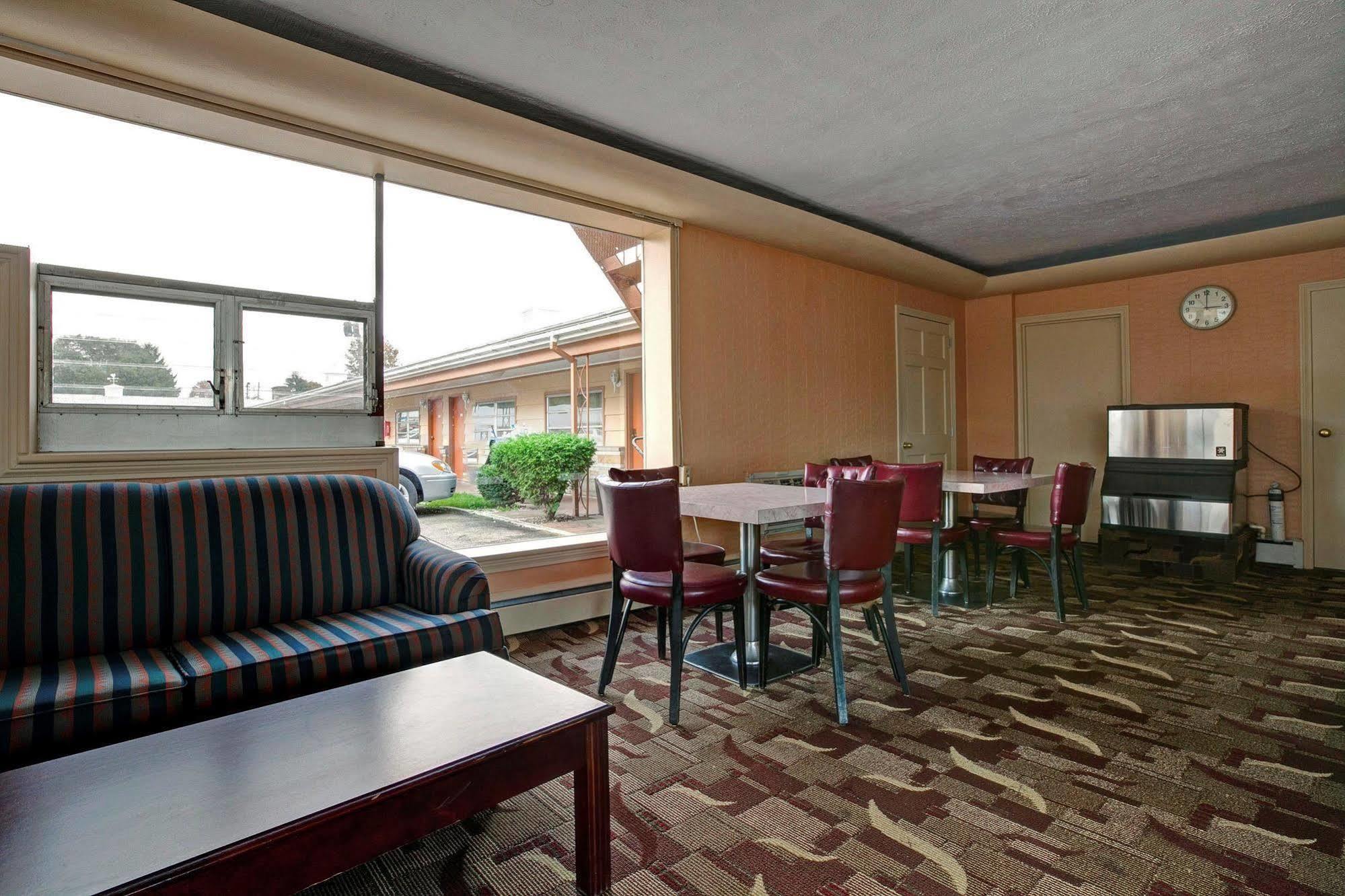 Americas Best Value Inn Bradford Restaurant bilde